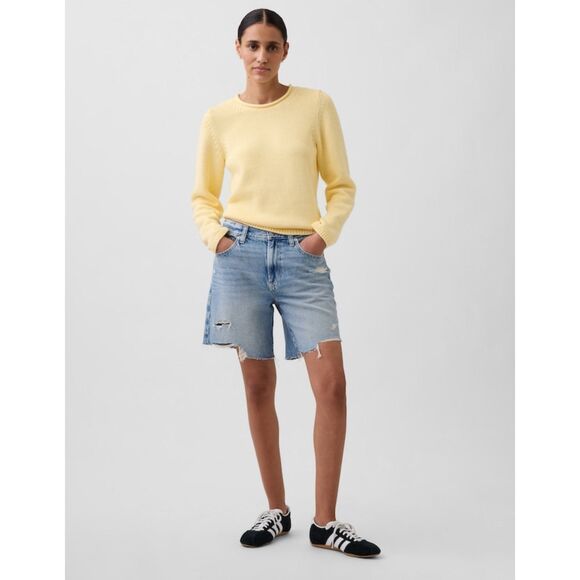 GAP Pants - GAP 8" Mid Rise Loose Denim Bermuda Shorts Light indigo Cotton Size 29 Petite